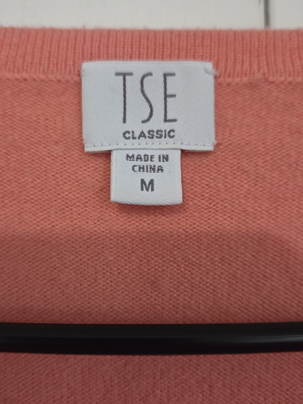 100% Cashmere TSE Women's Coral V-Neck Button Front Cardigan Sweater - Picture 4 of 5